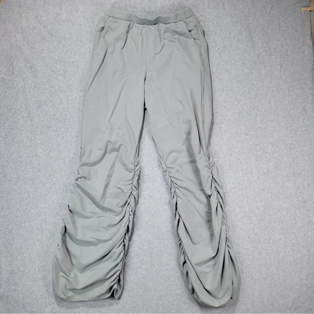 ALO yoga pants